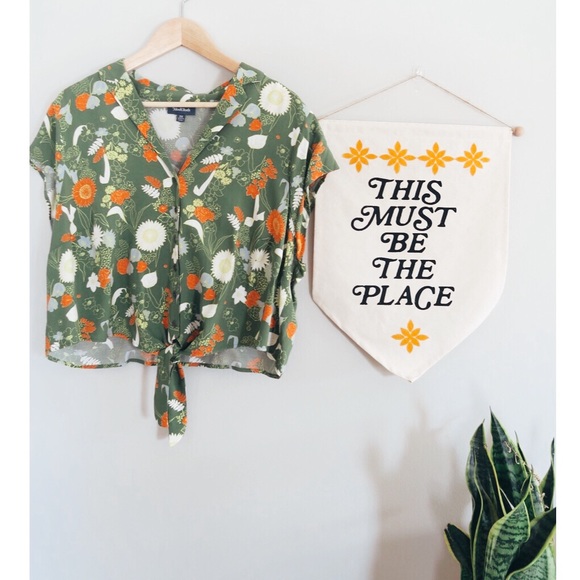 Modcloth Tops - ModCloth Retro Renewal Collared Blouse Crop Top